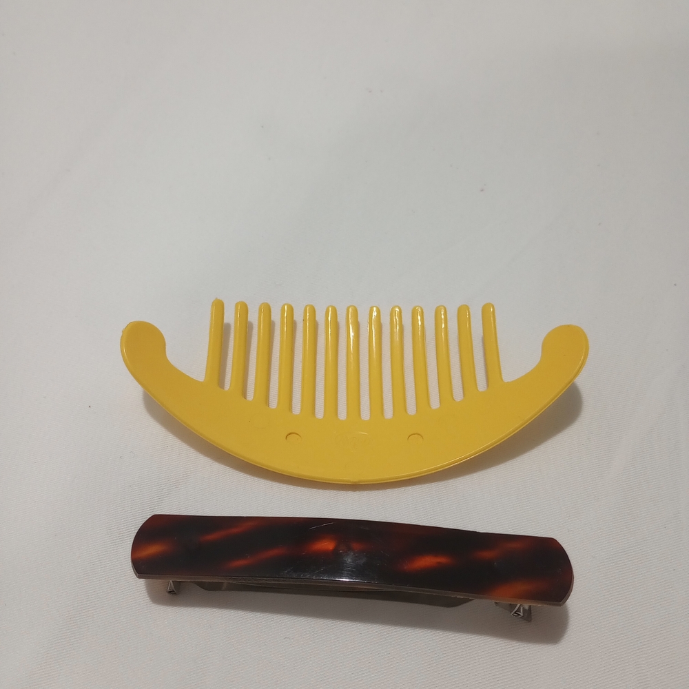 Tortoiseshell and Yellow Hair Comb Set
